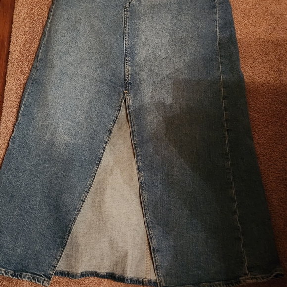 Womans GAP Denim Skirt 2/26 Waist 36 In Length - Picture 4 of 7